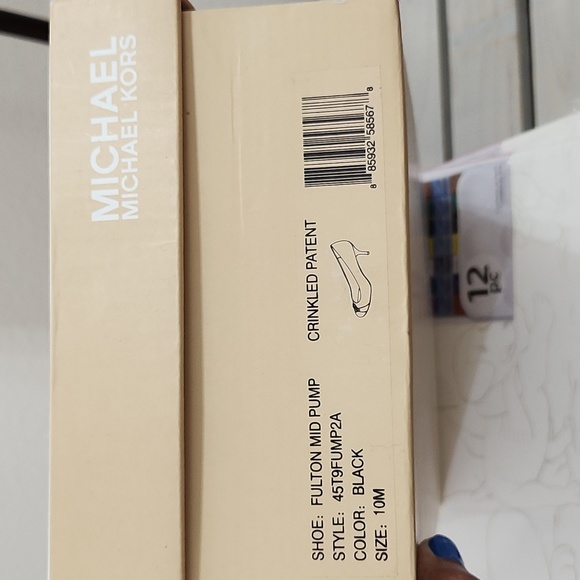 MK stylish black heels - Picture 3 of 3